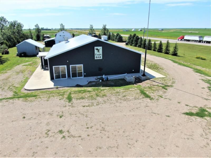 36275 US HWY 12, Ipswich, SD 57451